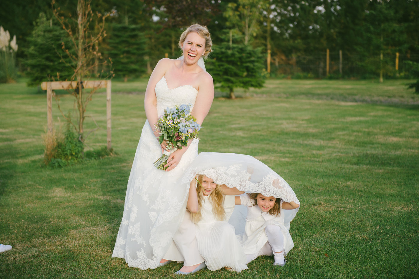 Tips to keep kiddies entertained at weddings